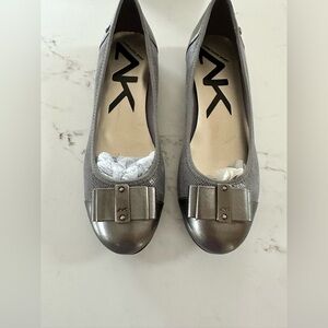 Anne Klein ballet Flats Size 8.5 pewter